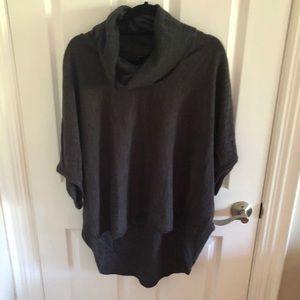 Hi/low knit tunic